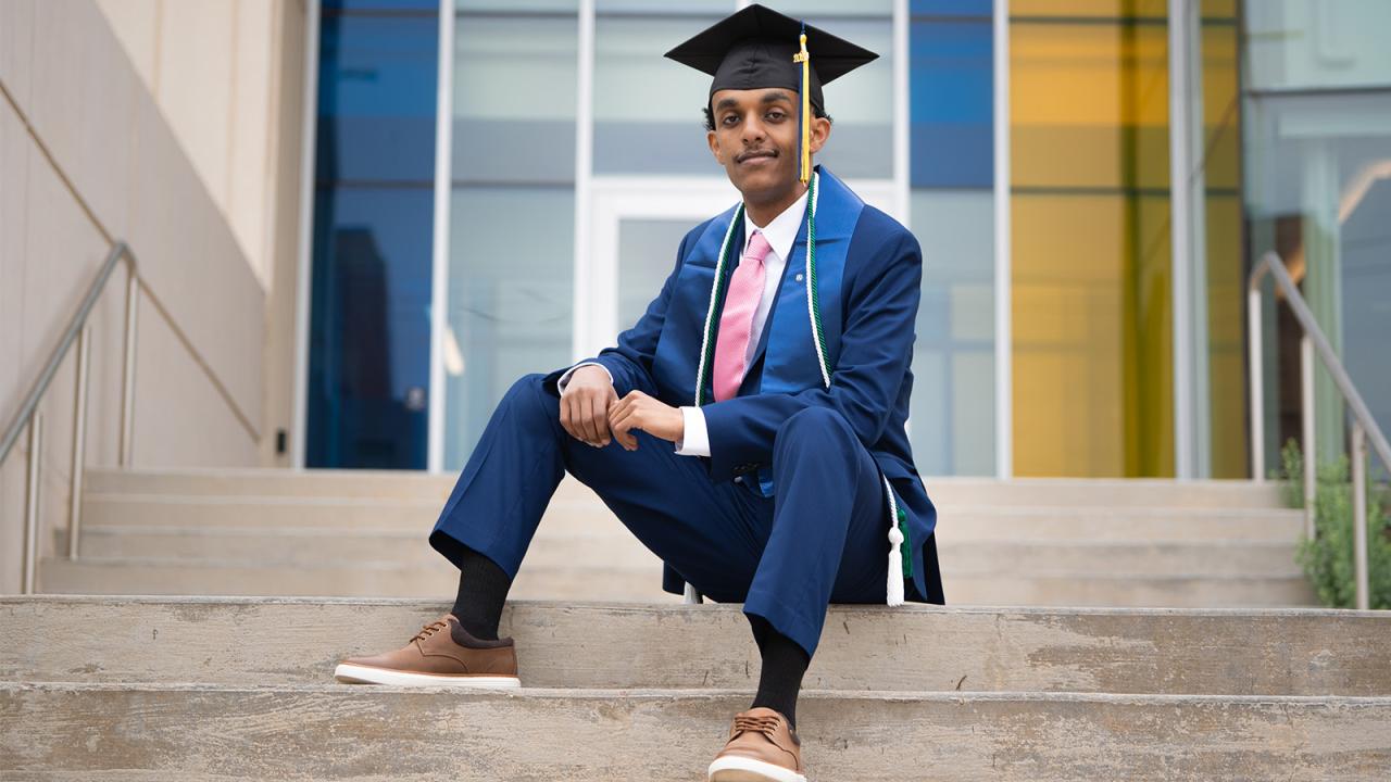 Figuring it Out: Augustana Commencement Speaker Encourages Class